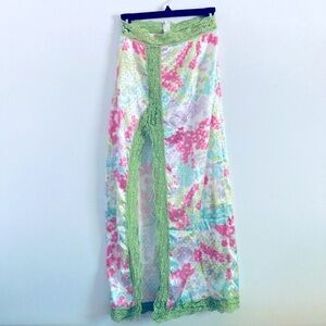 🍒 5/$25 🍒 Beautiful Floral Maxi Skirt with Lace Detail